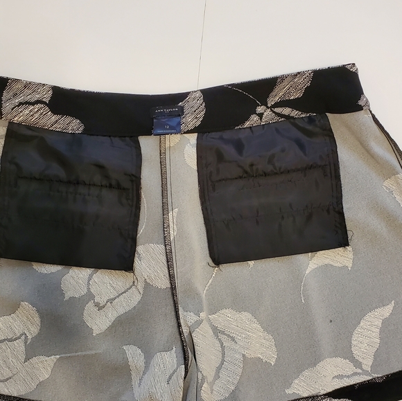 Ann Taylor Factory EUC flowy single pleat shorts 12 - Picture 4 of 10